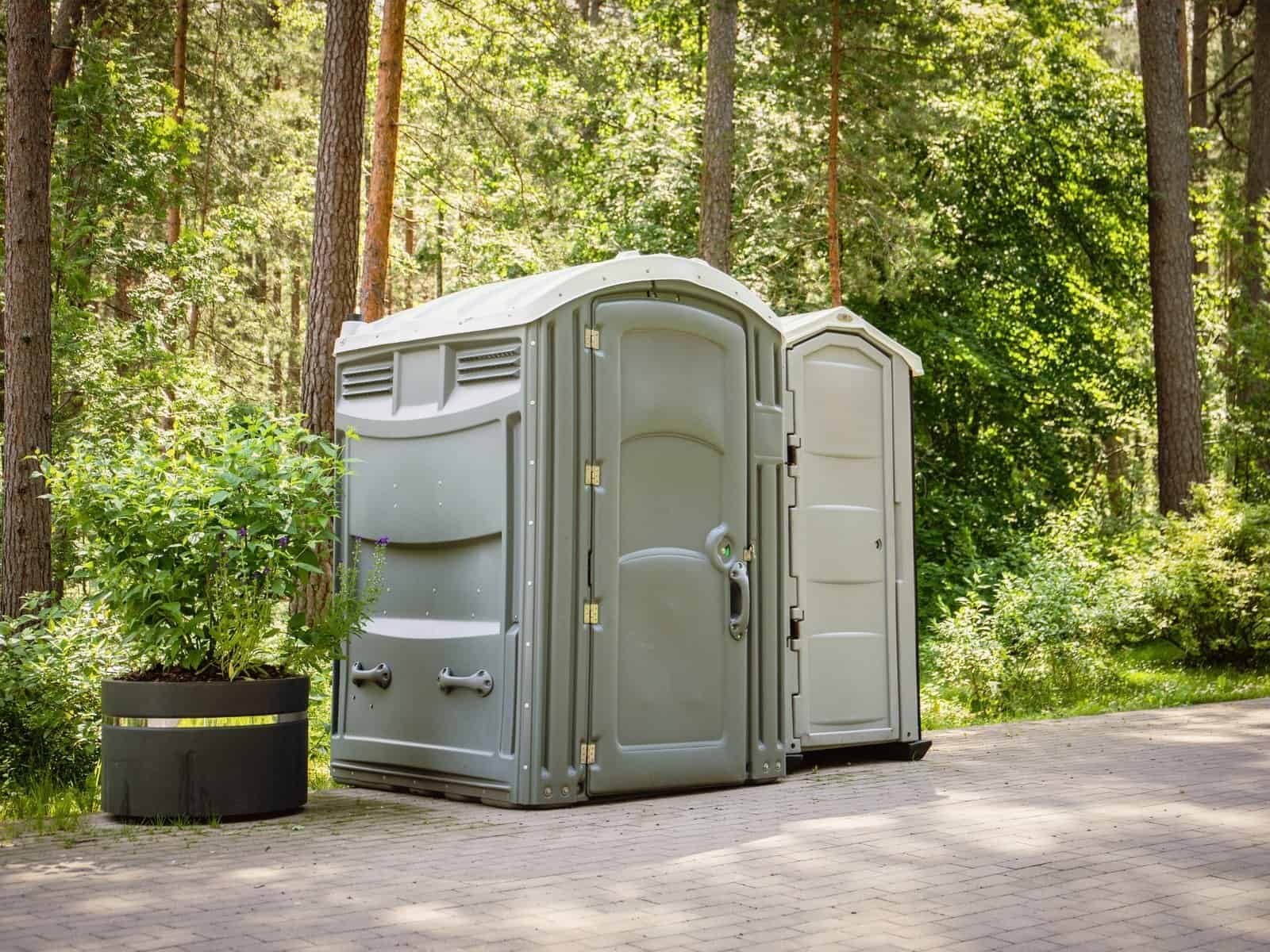 Where to Find Bathrooms While Traveling in Oregon (and Beyond)
